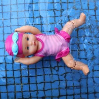 Papusa Swimming Doll